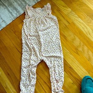 NWOT 24 months onsie w snaps pants tank. *2